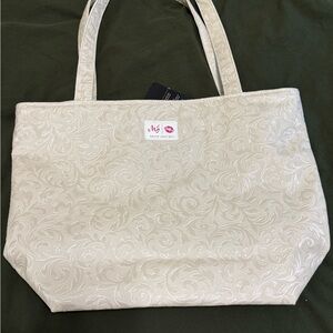 As seen on Shark Tank! Makeup Junkie Limited edition Florence Daykeeper